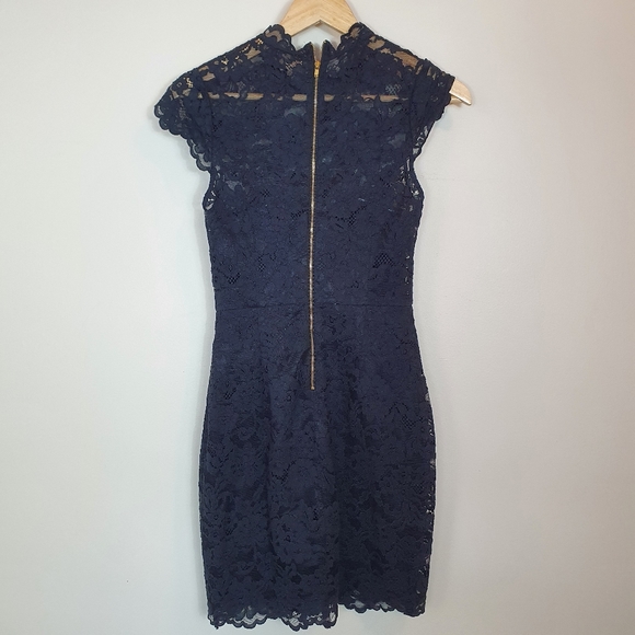 Forever new black lace dress. Size 6/8 petite - Picture 7 of 8